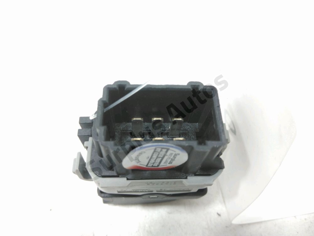 Commande lève-vitre avant droit