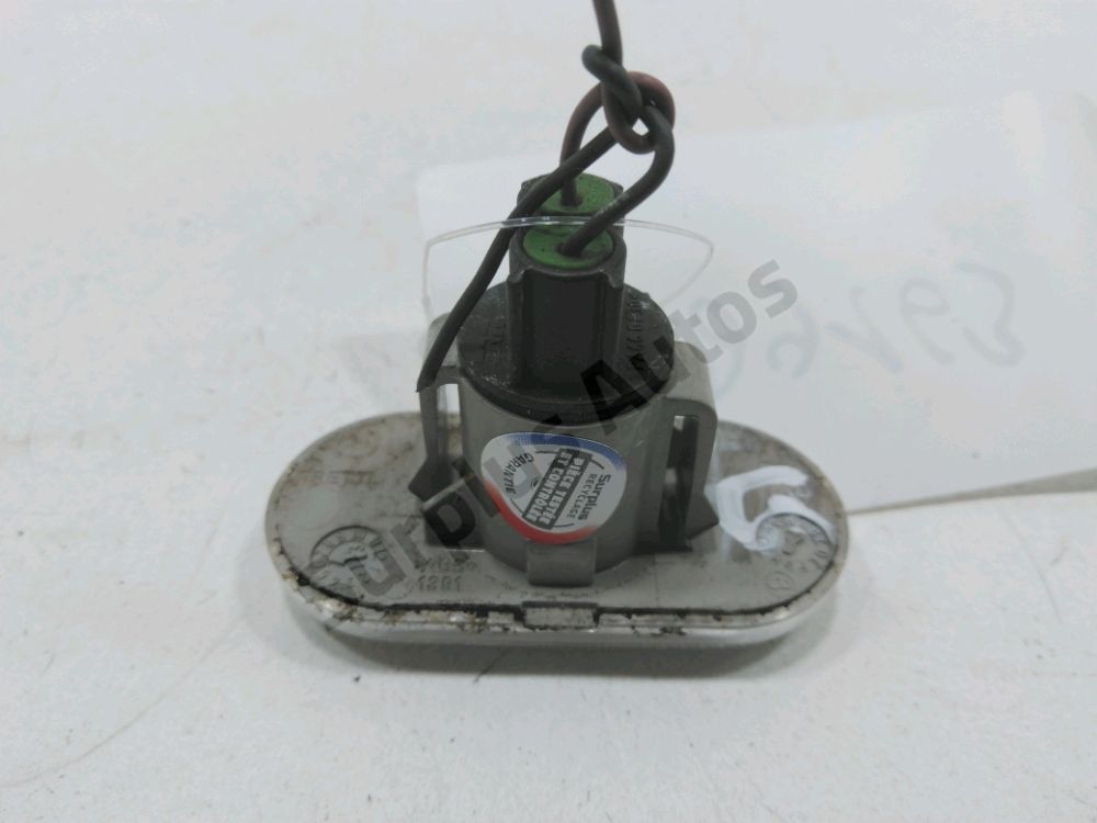 Répétiteur d'aile gauche