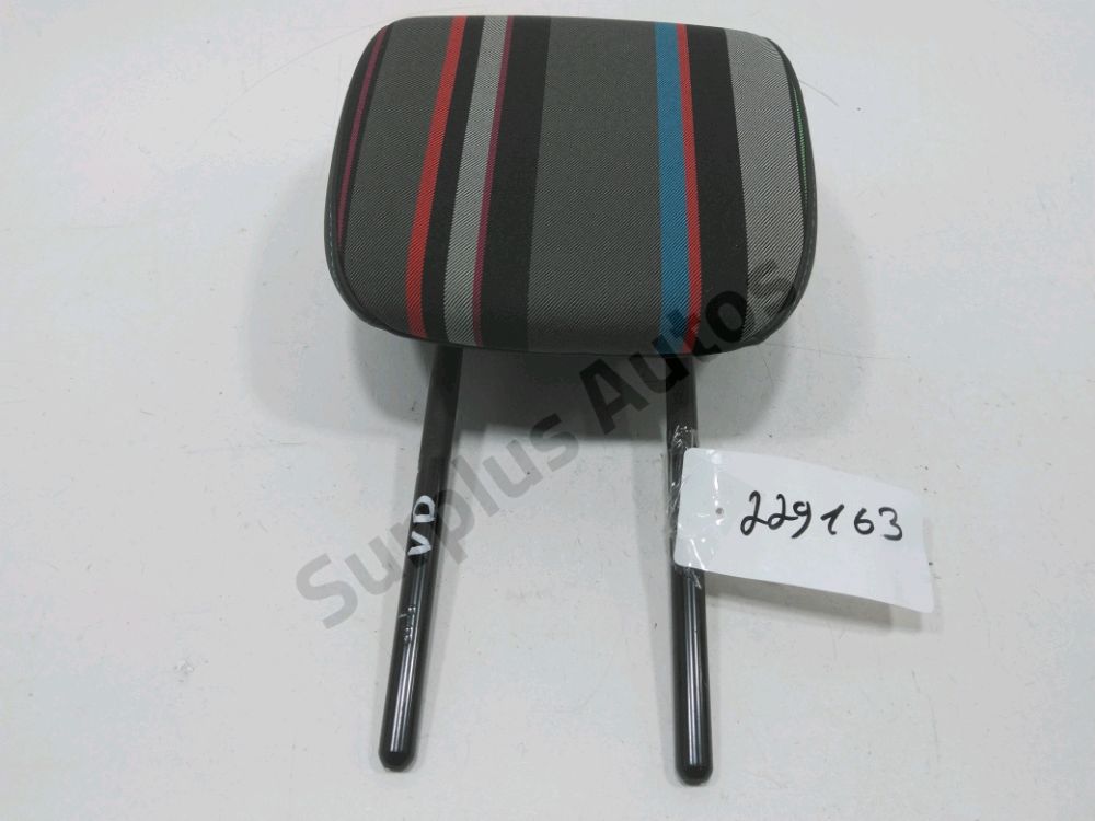 Appui tête avant droit