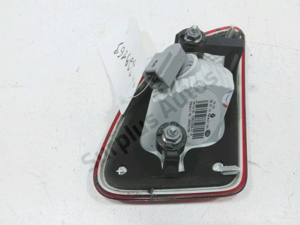 Feu arrière intérieur gauche