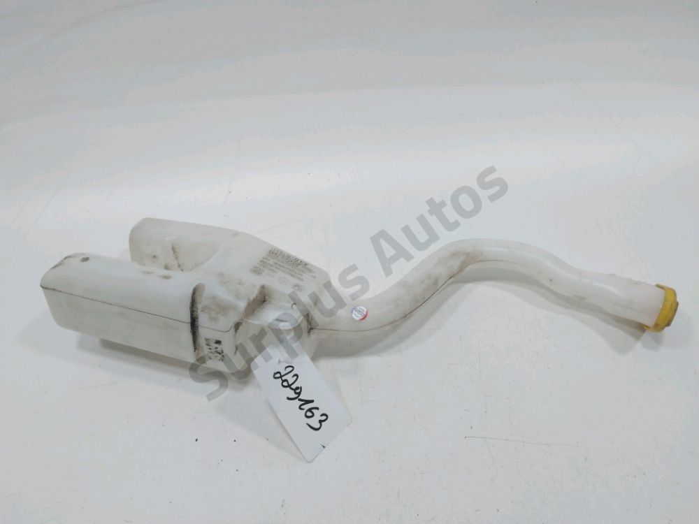 Reservoir de lave glace avant