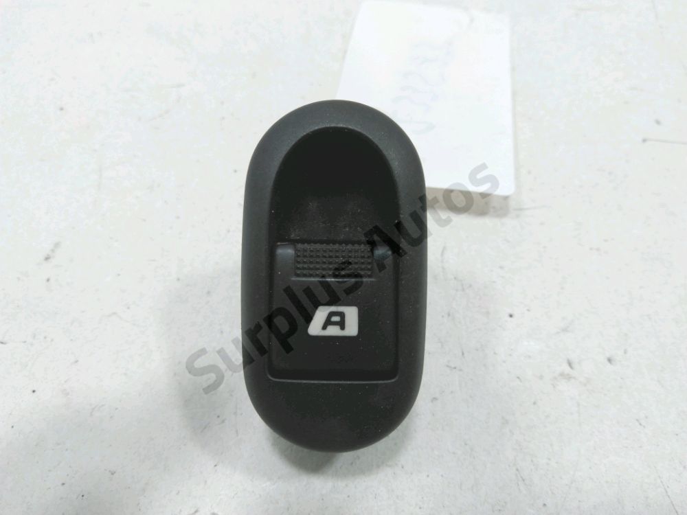 Commande leve-vitre avant gauche