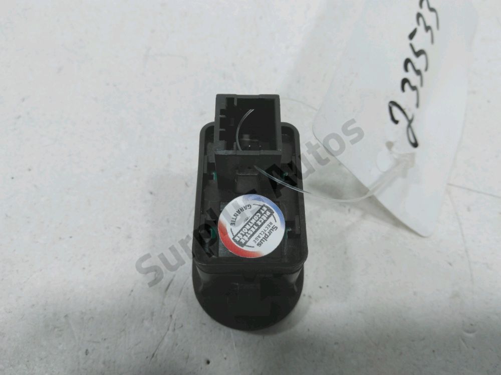 Commande lève-vitre avant gauche