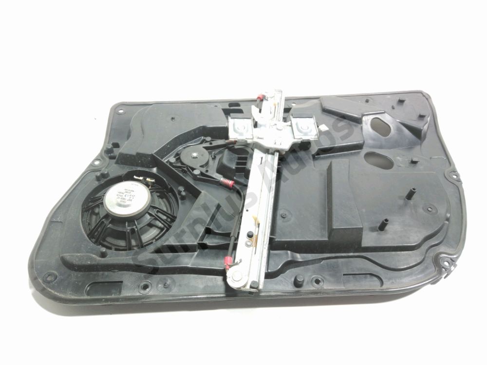 Lève-vitre électrique avant gauche