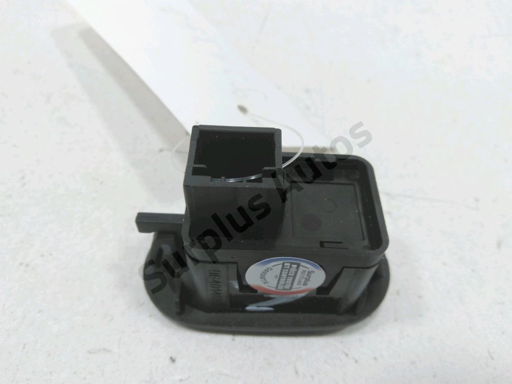 Commande lève-vitre avant gauche