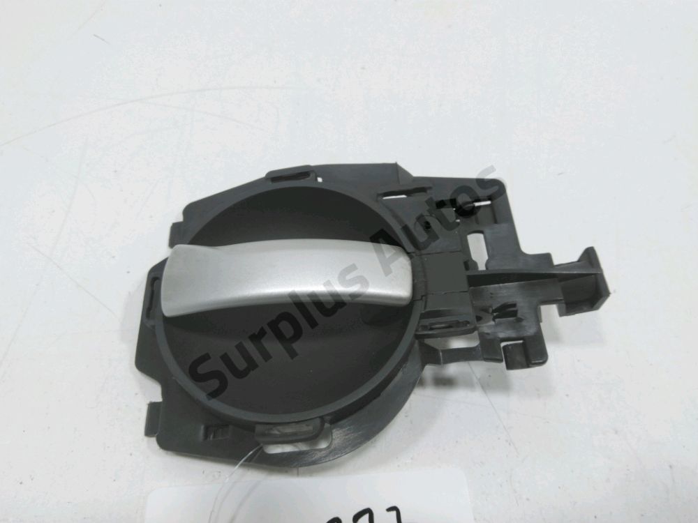 Poignée intérieure porte avant droite