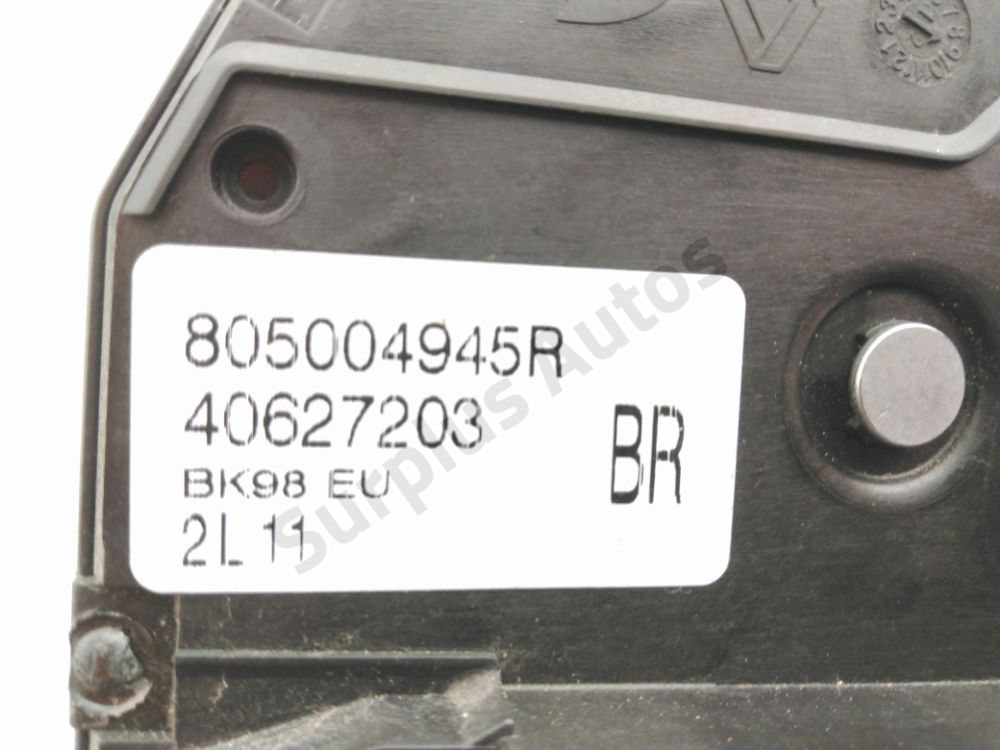 Serrure de porte avant droite