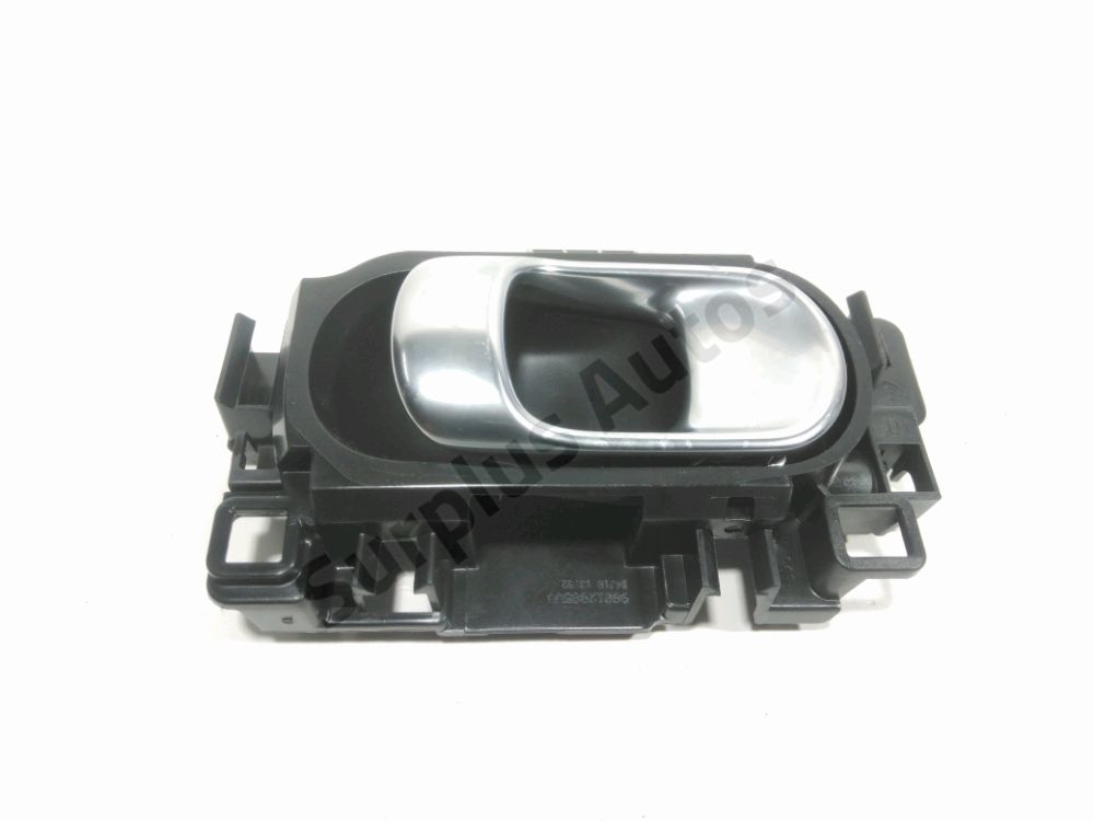 Poignée intérieure porte avant droite