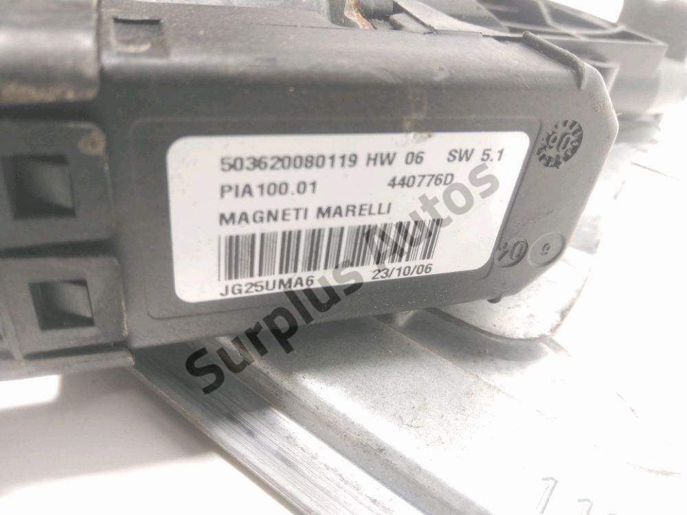 Lève-vitre électrique avant gauche