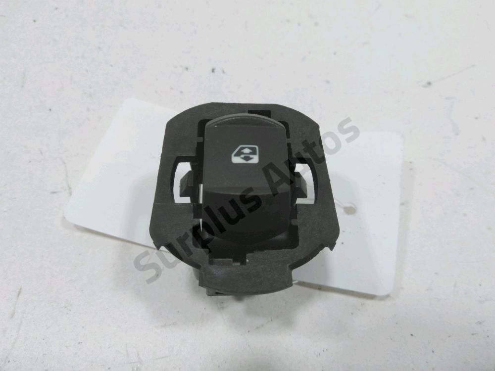 Commande lève-vitre avant droit