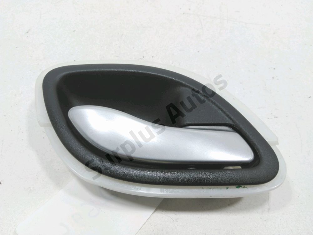 Poignee interieure porte arriere droite