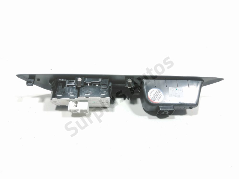 Commande lève-vitre avant gauche