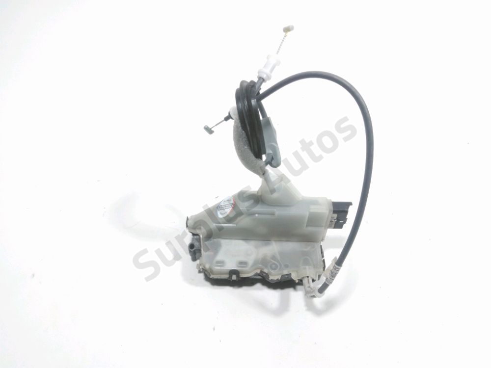 Serrure de porte avant droite