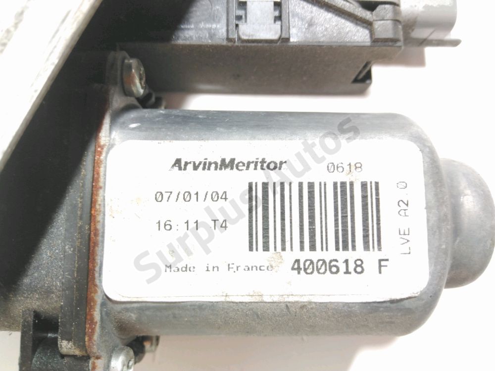 Lève-vitre électrique avant droit