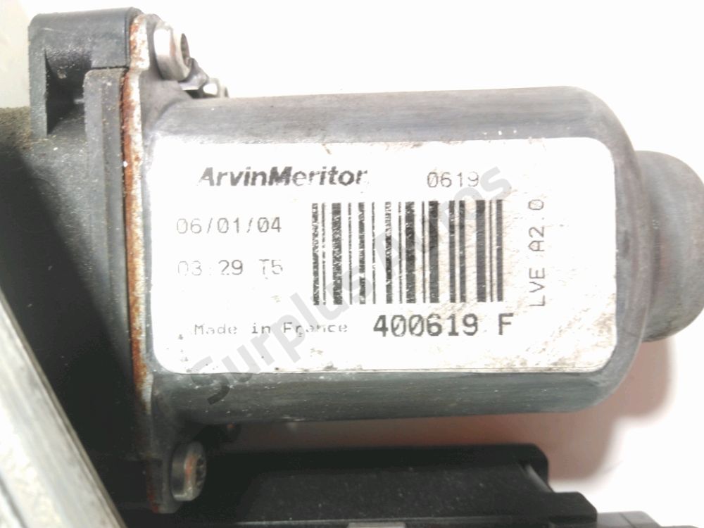 Lève-vitre électrique avant gauche