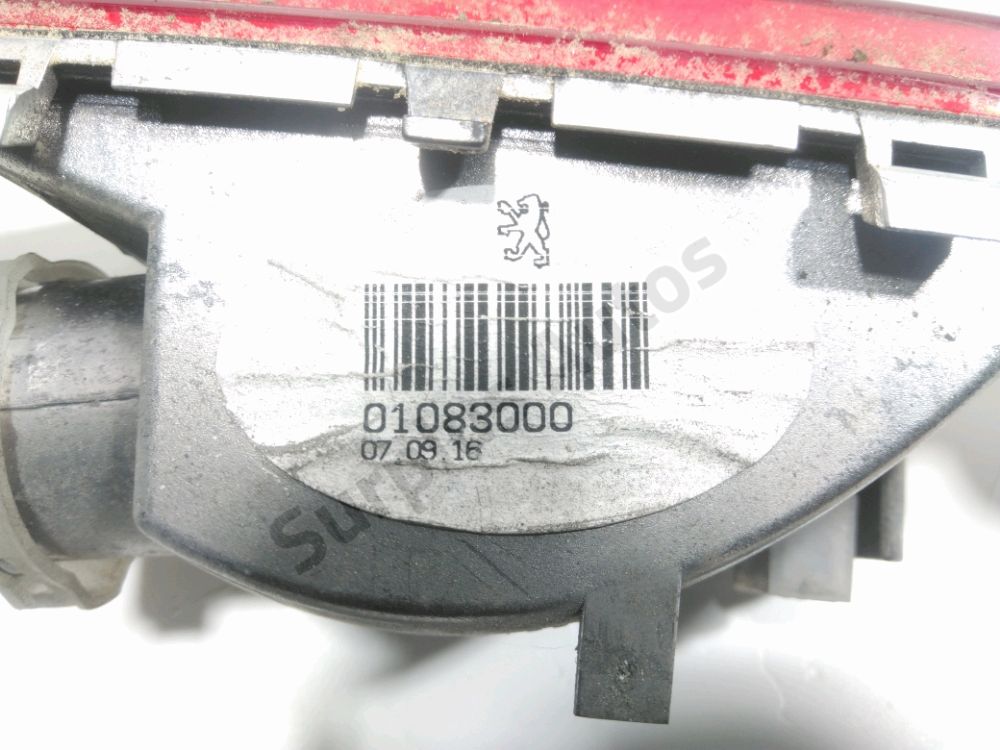 Feu de brouillard arrière central