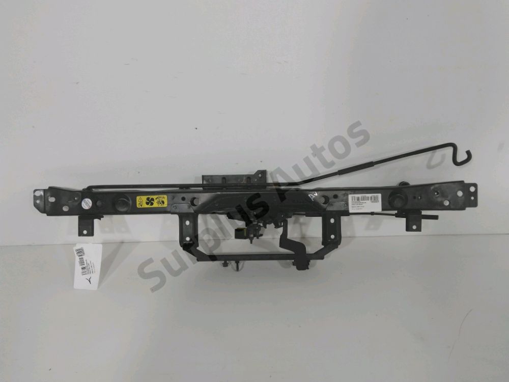 Traverse supérieure armature avant