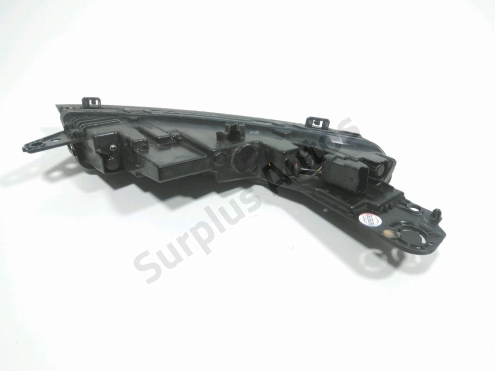 Feu diurne avant gauche