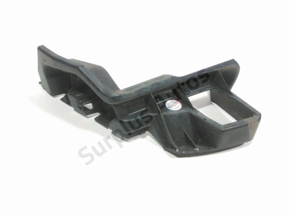 Support droit de pare-choc arrière