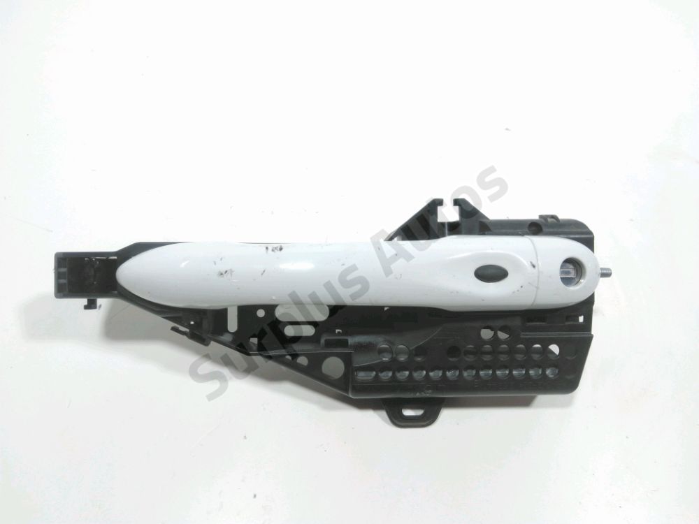 Poignée extérieure avant gauche