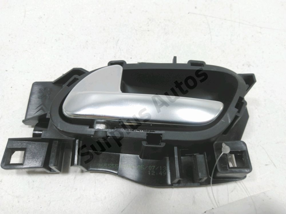 Poignée intérieure porte arrière gauche