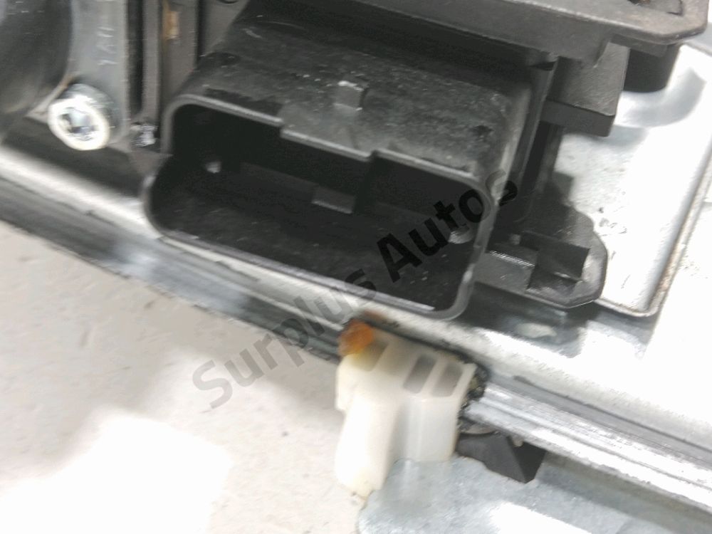 Lève-vitre électrique avant gauche