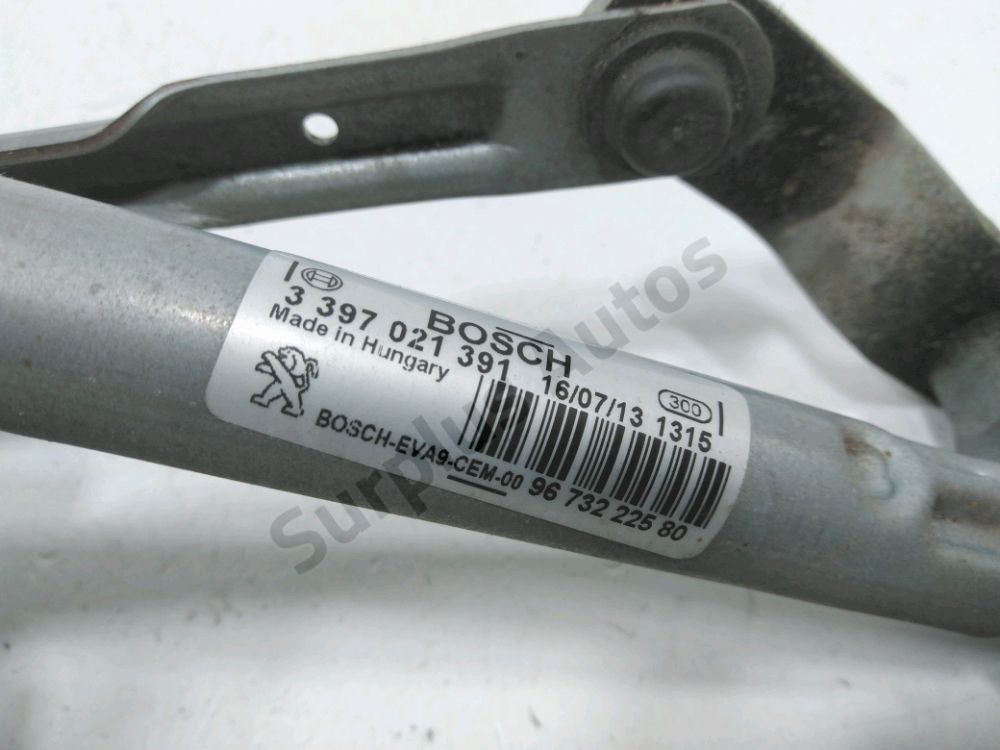 Mécanisme + moteur d'essuie glace avant