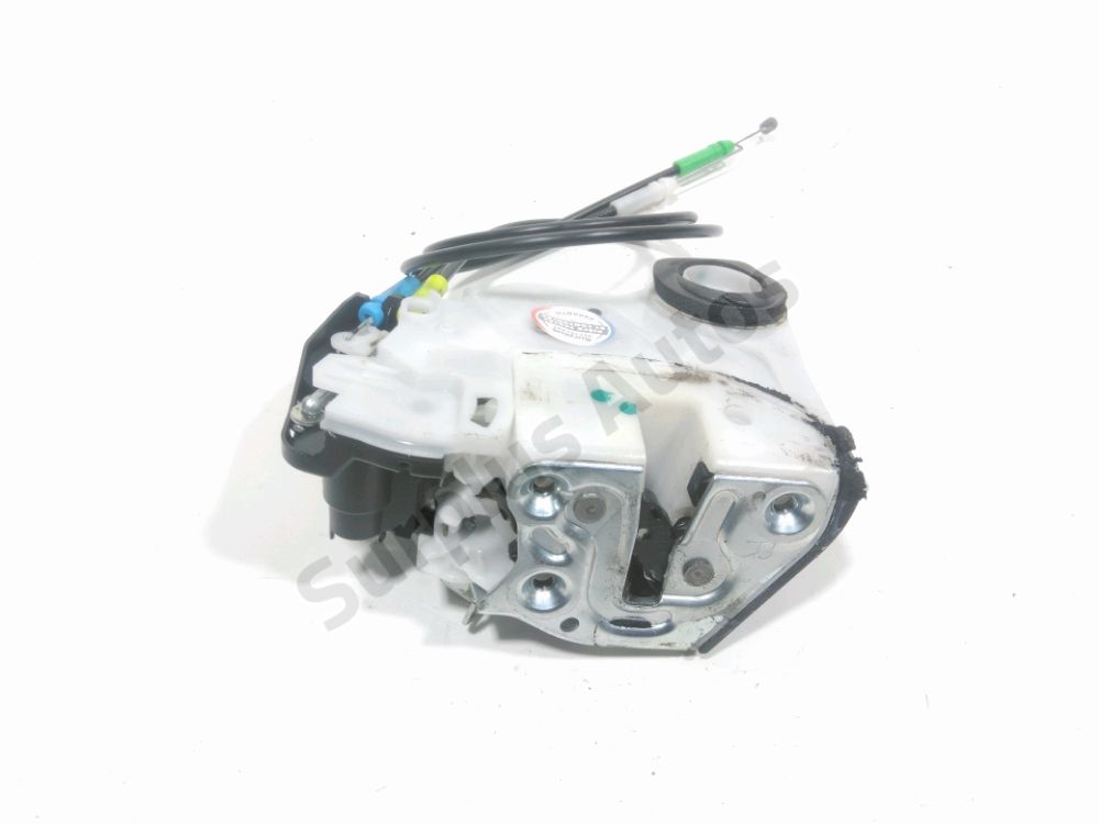 Serrure de porte avant droite