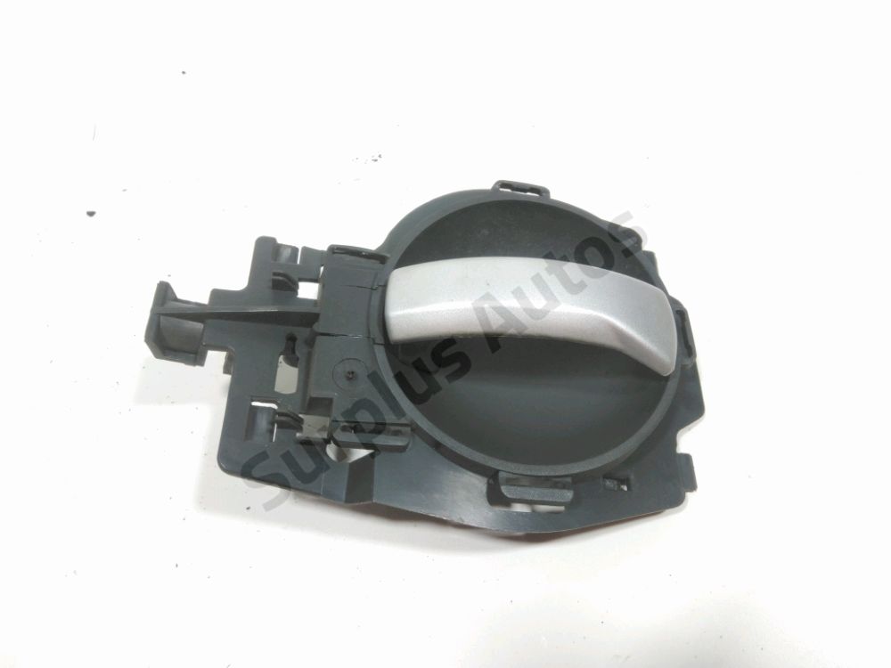 Poignée intérieure porte avant droite