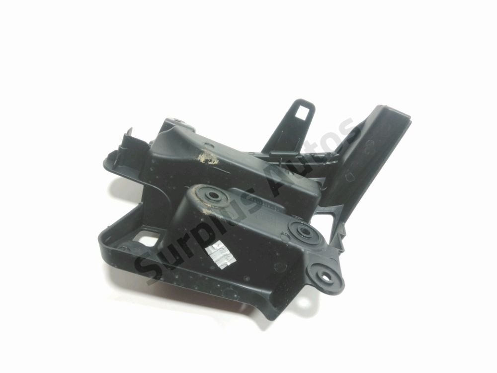 Support gauche de pare-choc arrière