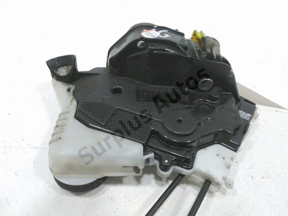 Serrure de porte avant gauche