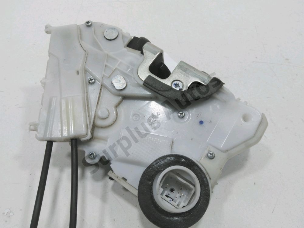 Serrure de porte avant gauche