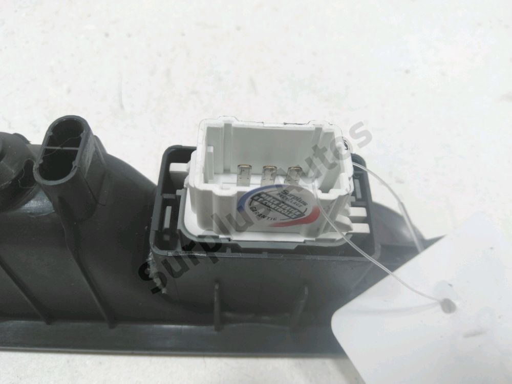 Commande lève-vitre arrière droit