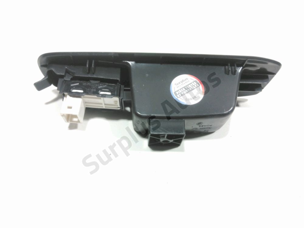 Commande lève-vitre arrière gauche