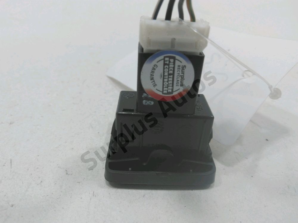 Commande lève-vitre avant gauche