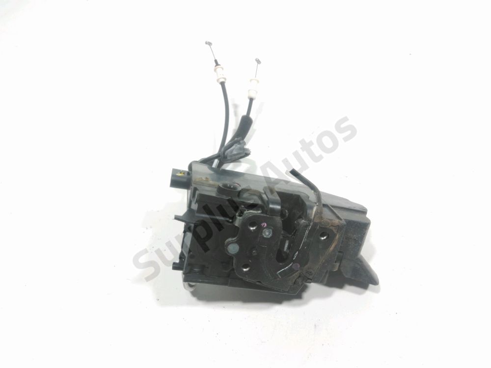 Serrure de porte avant droite