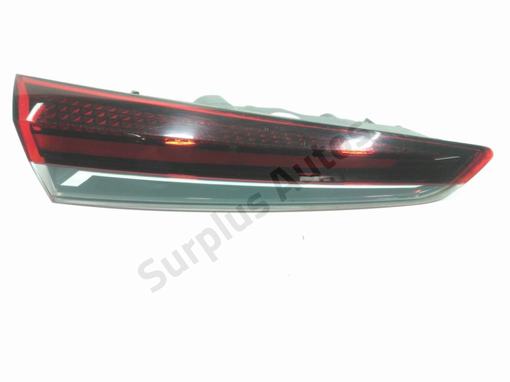 Feu arriere interieur gauche