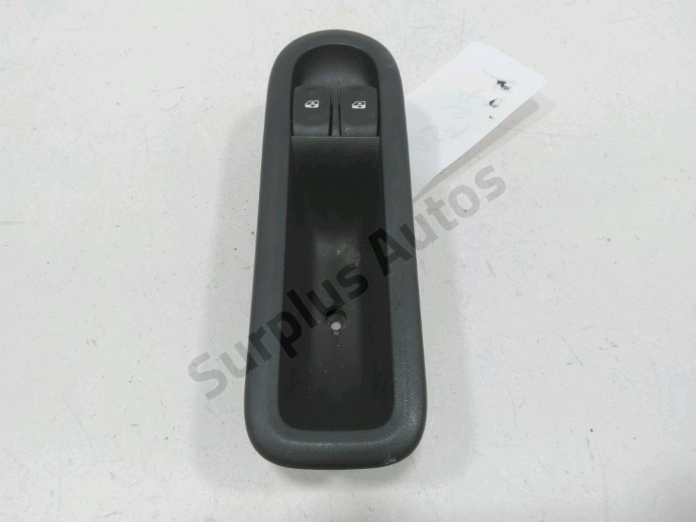 Commande lève-vitre avant gauche