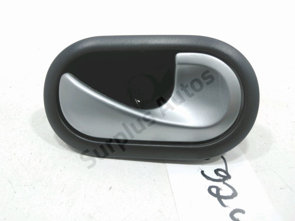 Poignée intérieure porte avant droite