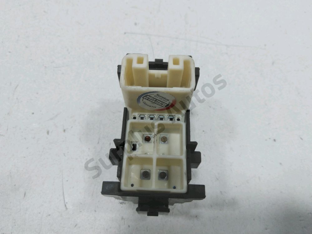 Commande lève-vitre avant droit