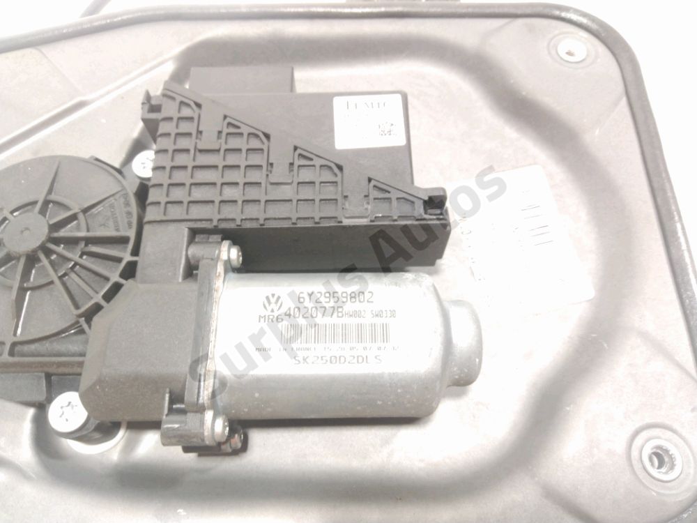 Lève-vitre électrique avant gauche