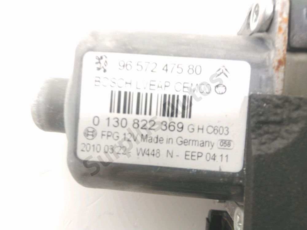 Lève-vitre électrique avant droit