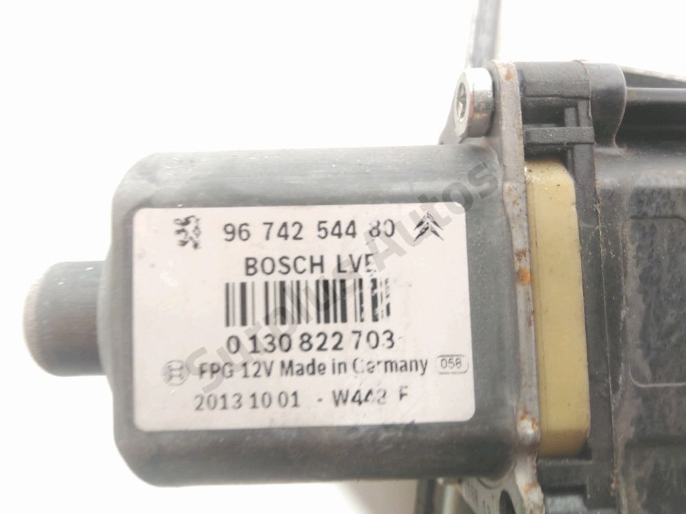 Lève-vitre électrique avant gauche