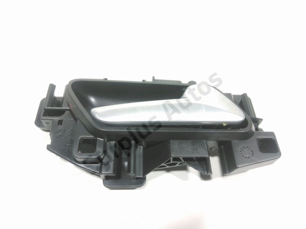 Poignée intérieure porte avant droite