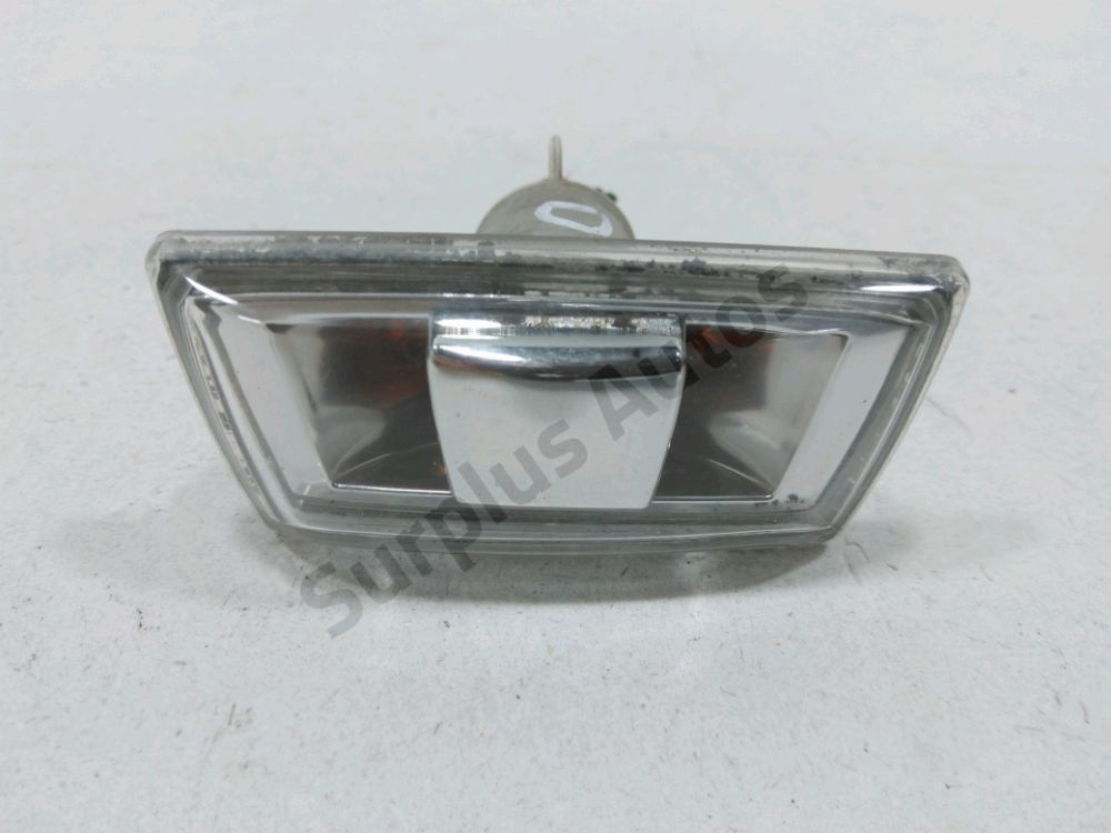 Répétiteur d'aile droit