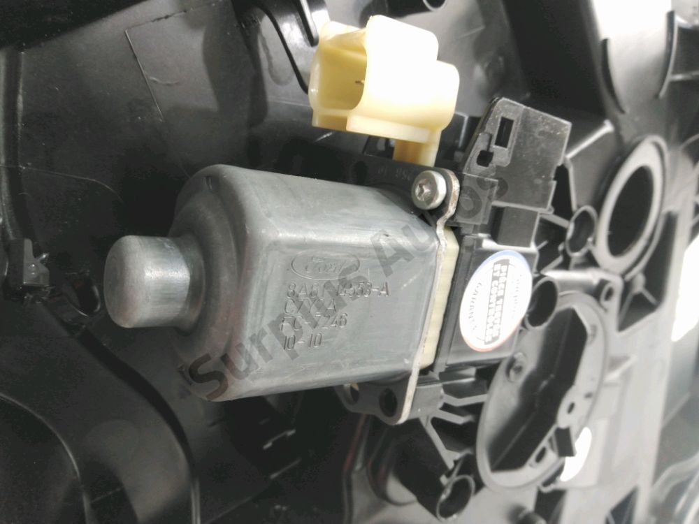 Lève-vitre électrique avant droit