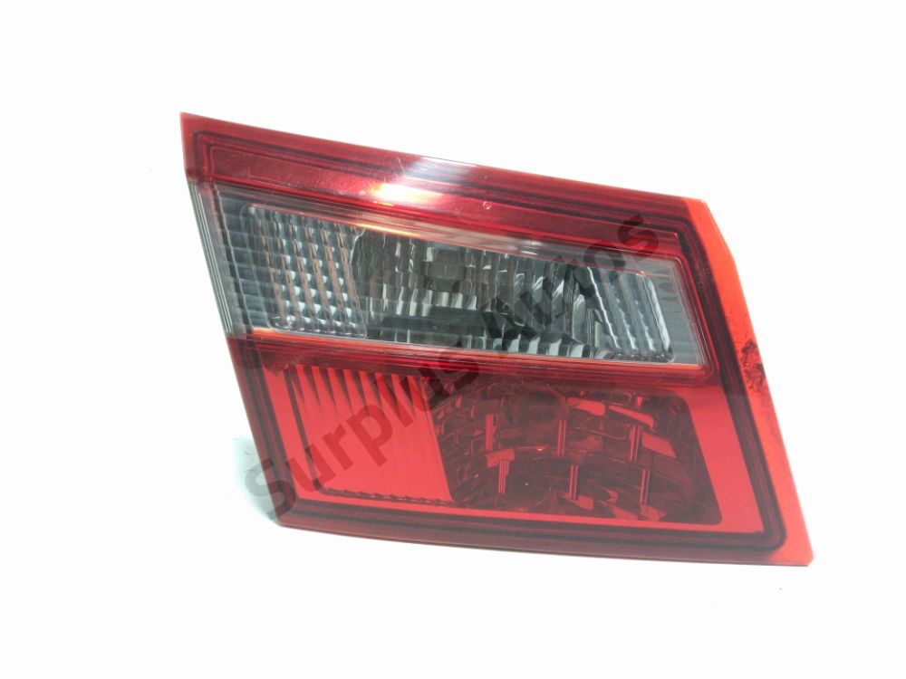 Feu arriere interieur gauche