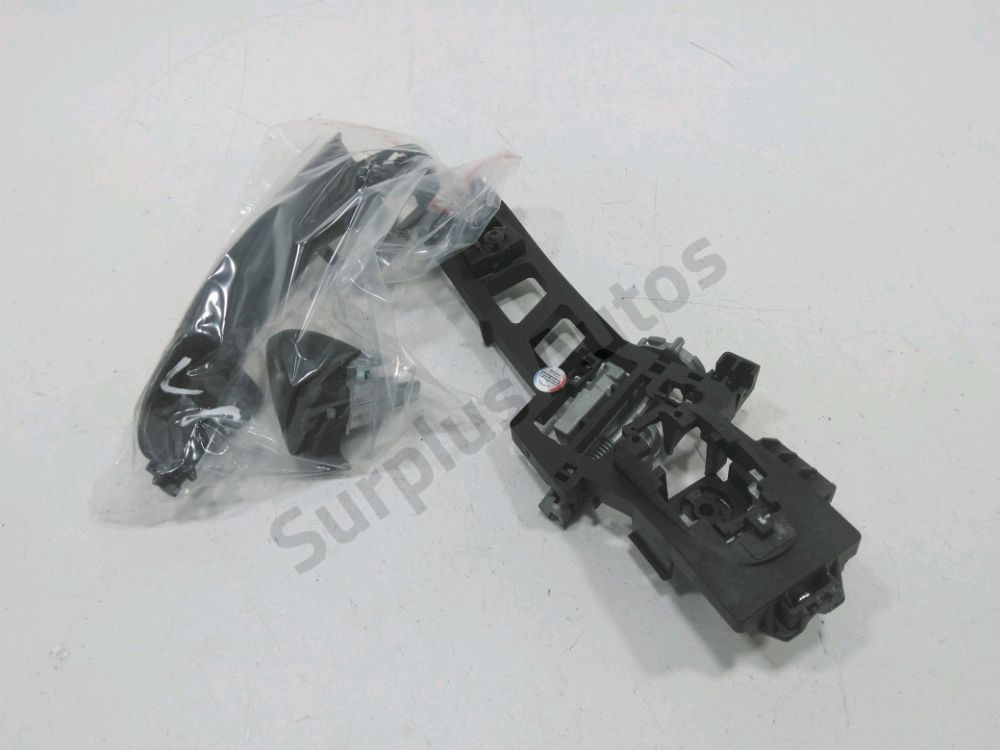 Poignée extérieure avant gauche