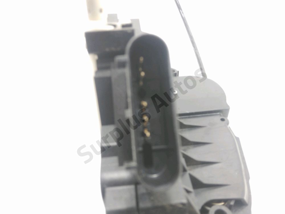 Serrure de porte avant gauche