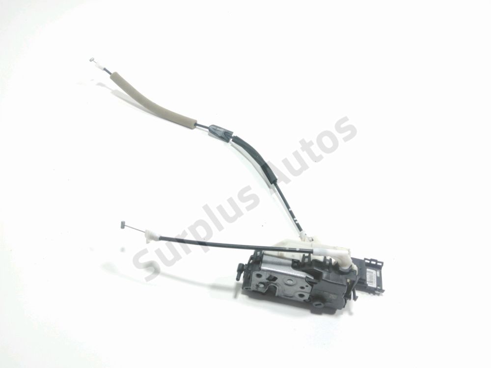 Serrure de porte avant droite